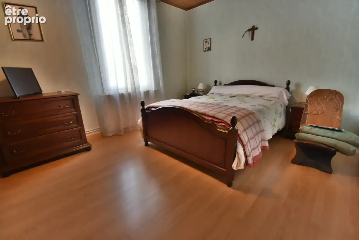 Maison à vendre 6 pièces ANGOULEME (16) maison 3 chambres + Studio et piscine sur terrain de 1150 m2 - photo 10