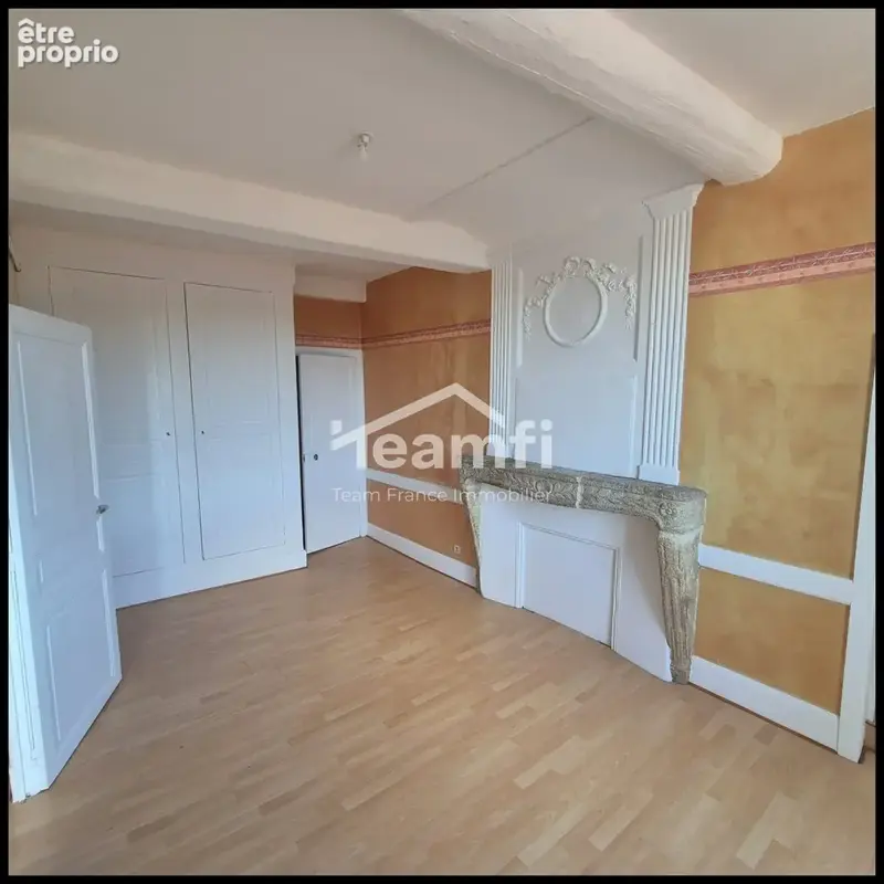 Appartement à THIERS