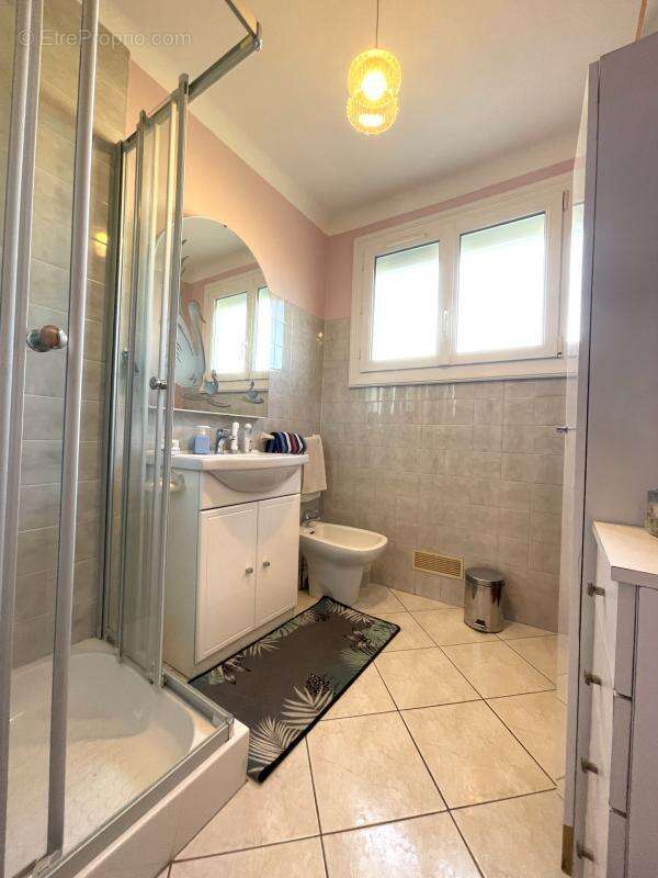 Maison à MONCE-EN-BELIN