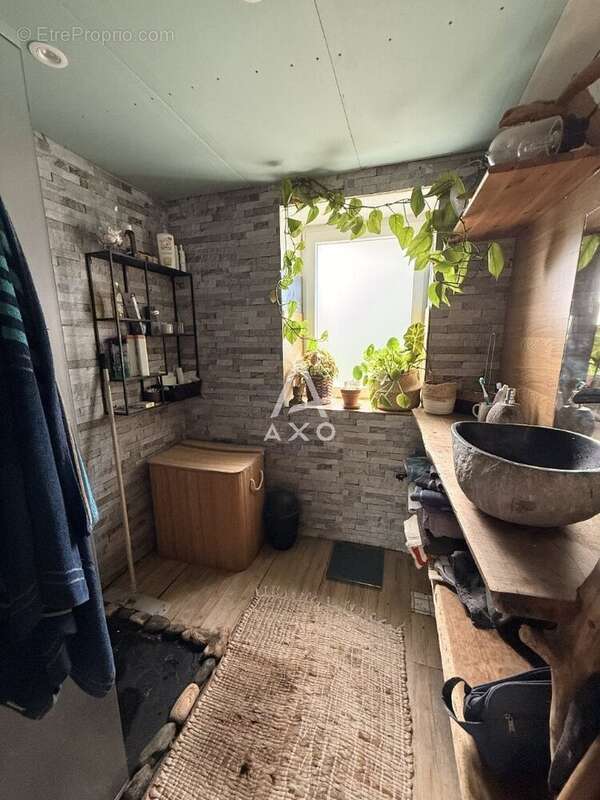 Maison à SAINT-THURIEN