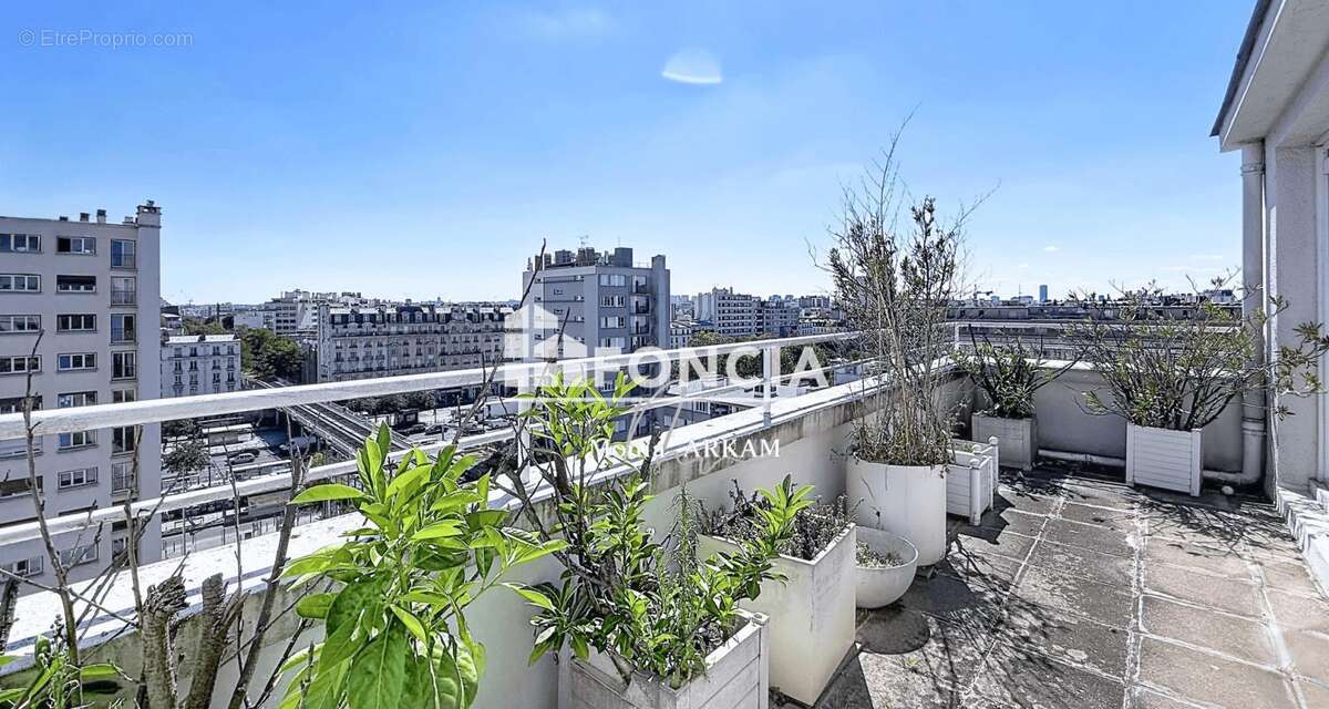Appartement à PARIS-20E