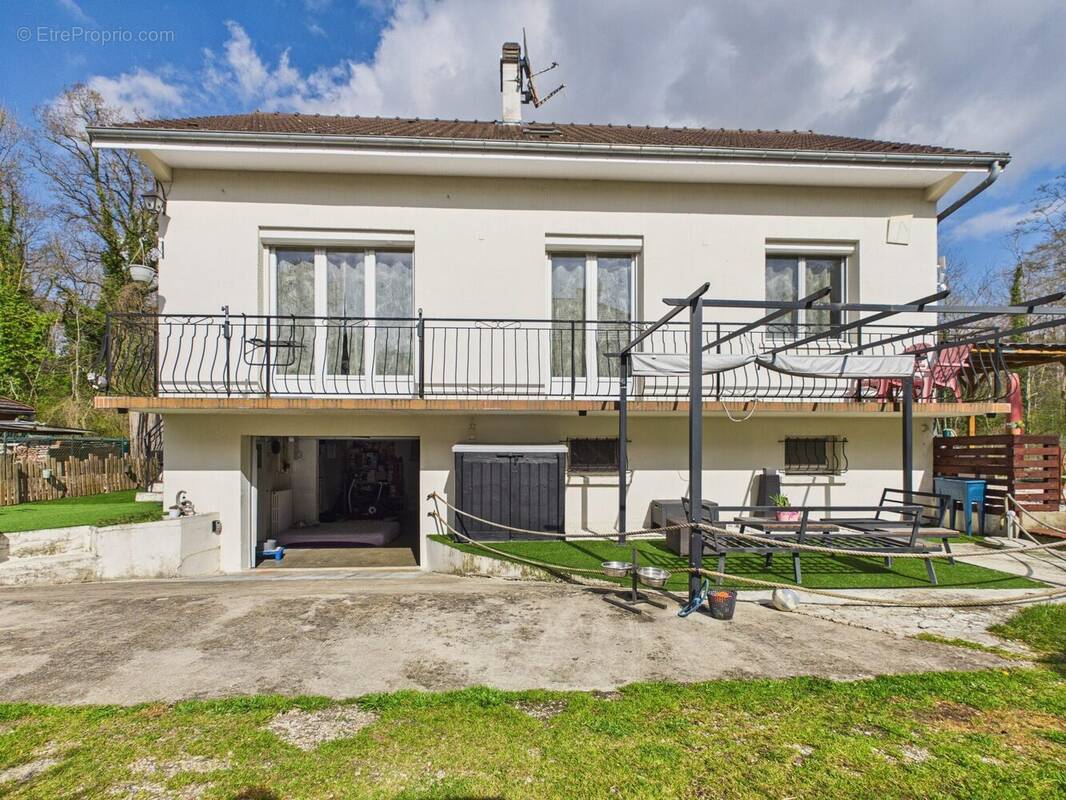 Maison à VILLECHETIF