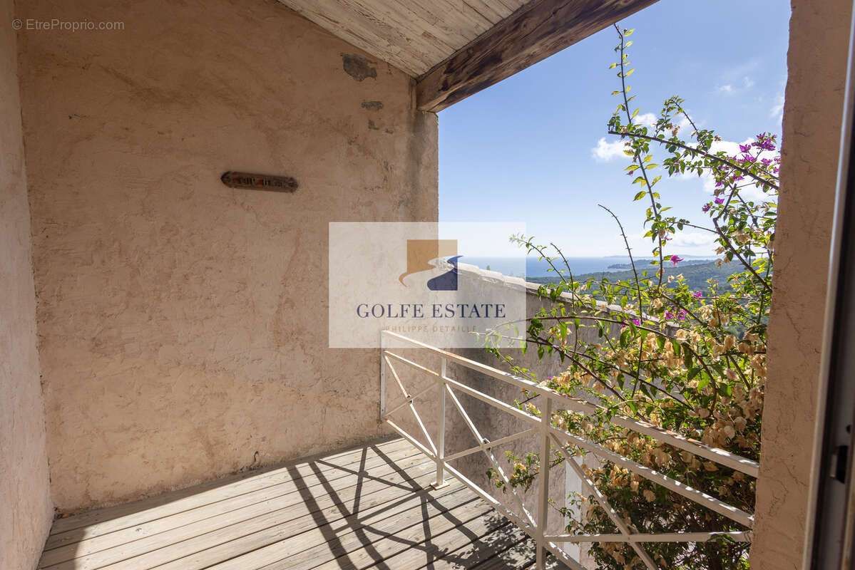 EXCLUSIVITÉ : Maison mitoyenne avec piscine, vue mer, 4 chambres - photo 11