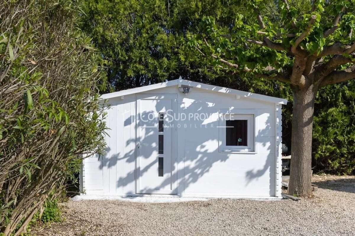 Maison à PERNES-LES-FONTAINES