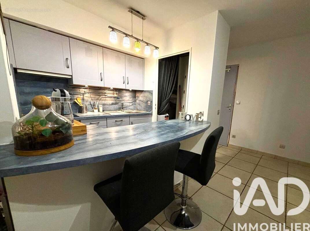 Photo 2 - Appartement à ROQUEBRUNE-SUR-ARGENS