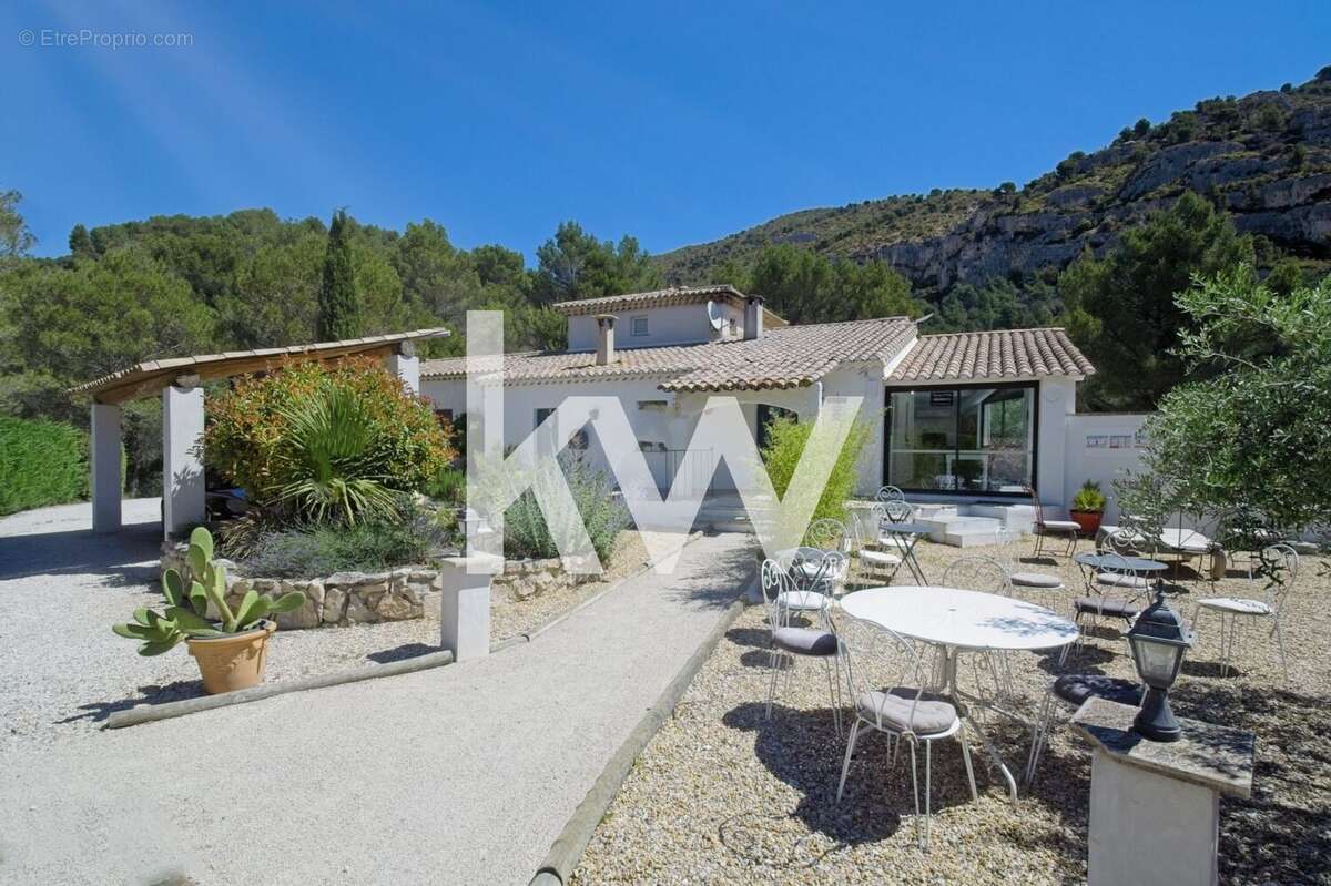 Maison à FONTAINE-DE-VAUCLUSE