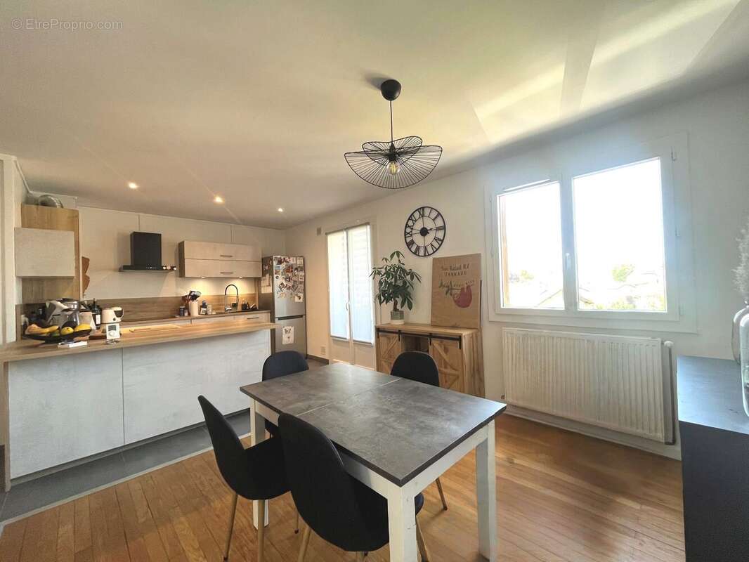 Appartement à FONTAINE