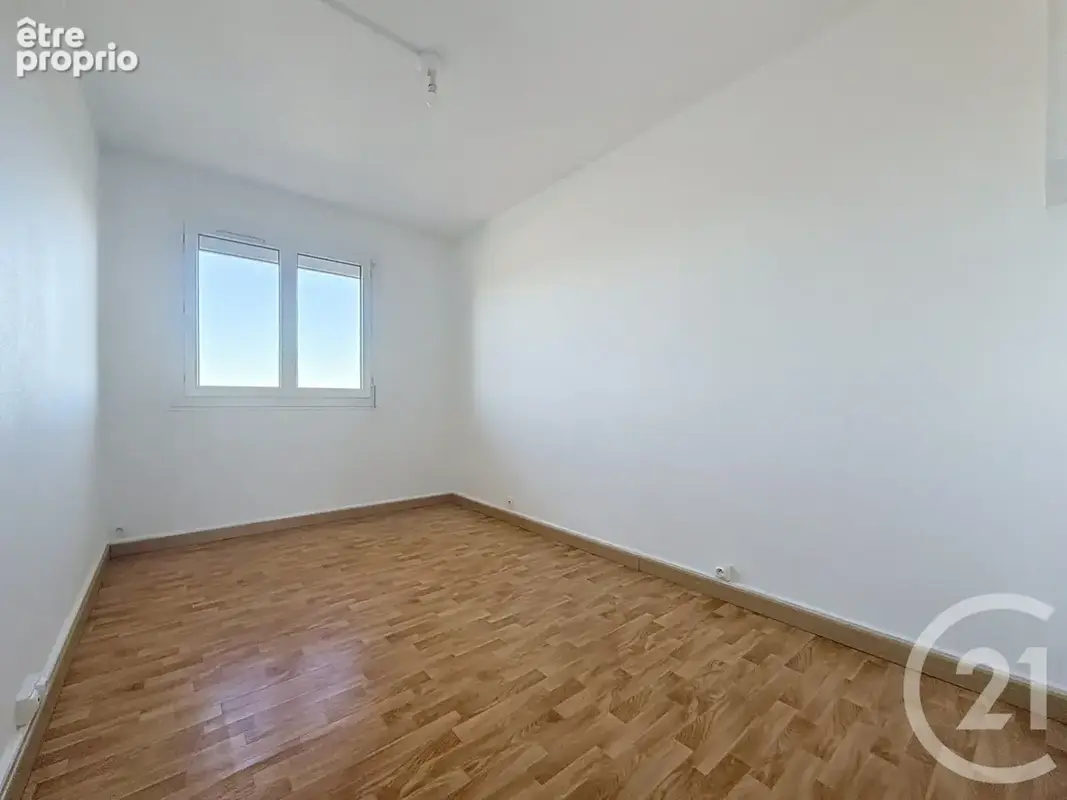 Appartement 3 pièces 61 m² à vendre à La Chapelle-Saint-Luc (10600) - photo 5