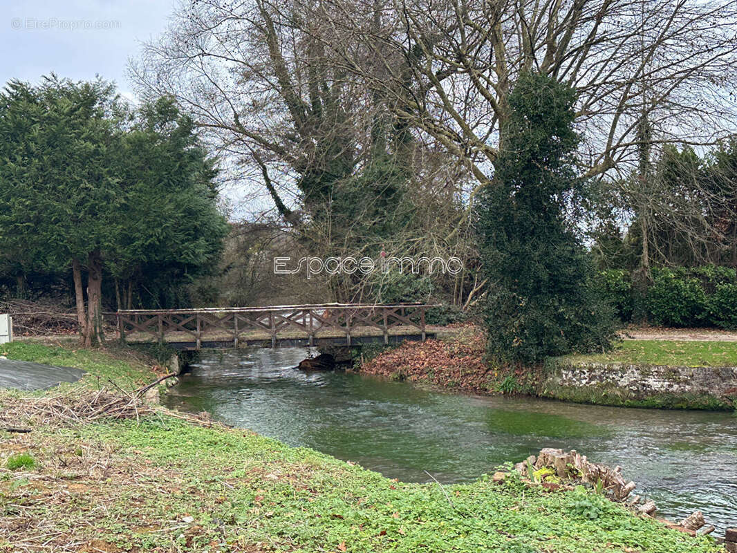 Terrain à MONTVILLE