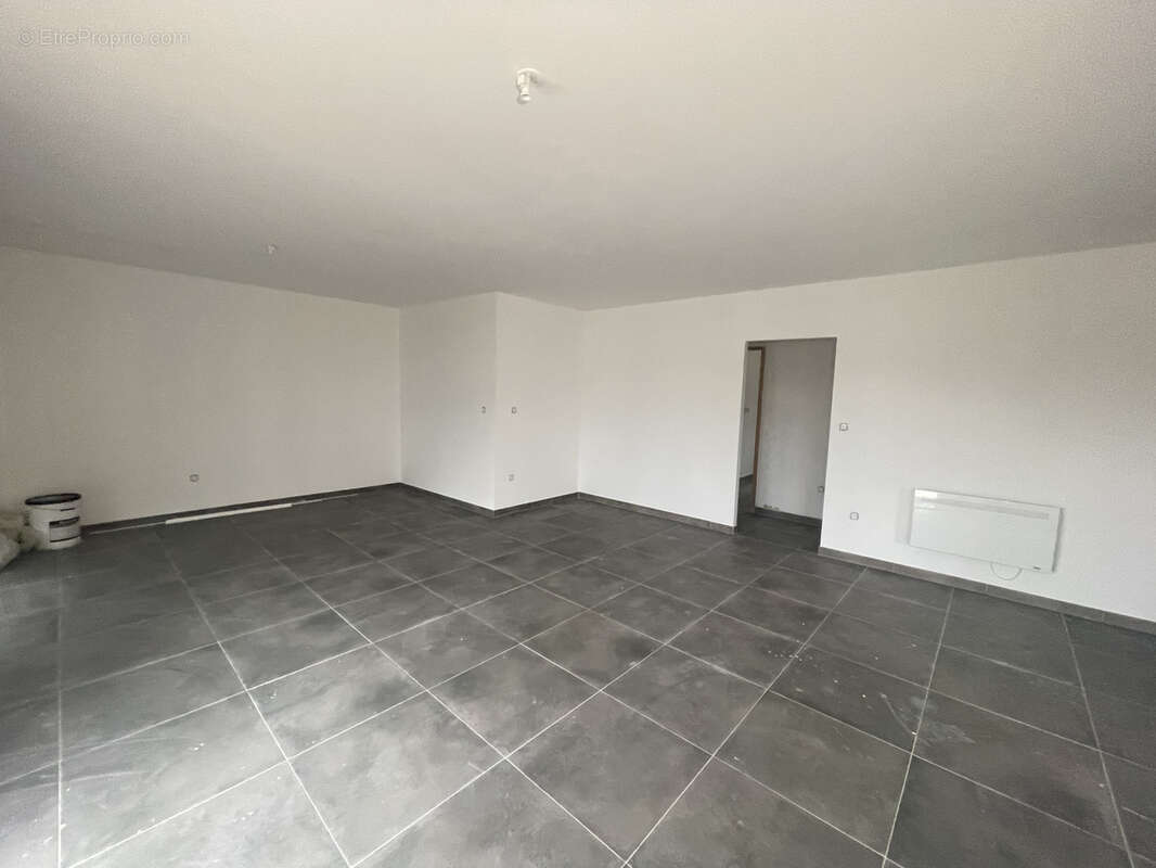 Maison à MONCLAR-DE-QUERCY