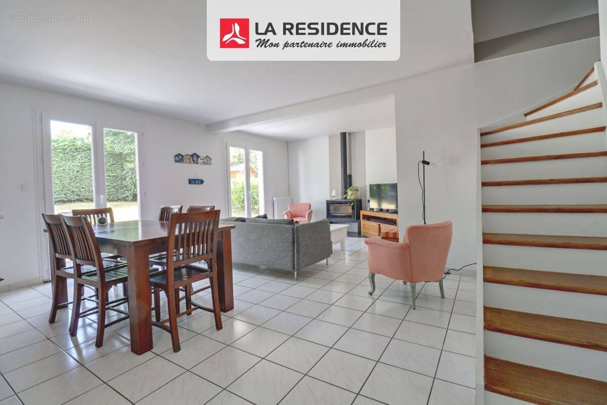 Maison à VERNEUIL-SUR-SEINE