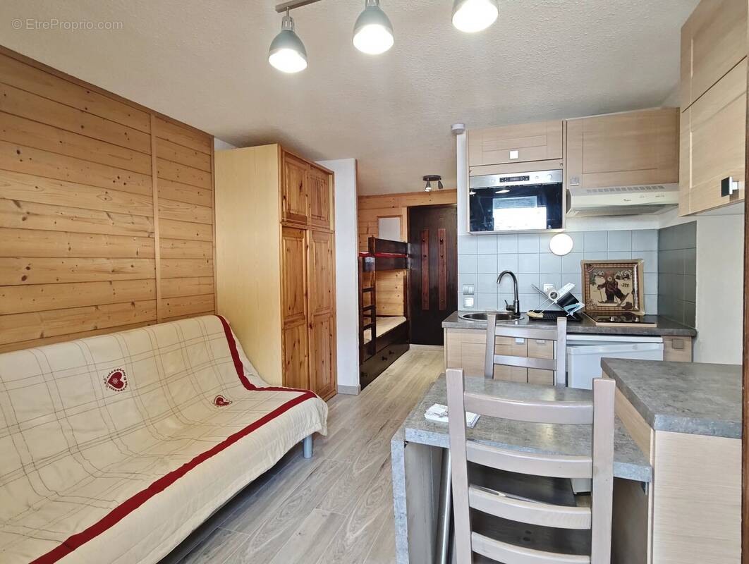 Appartement à MORILLON