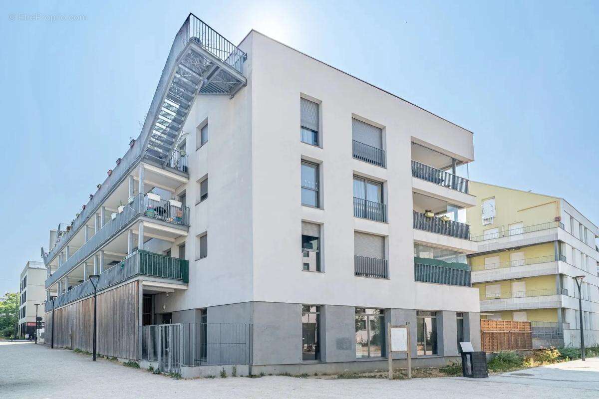 Appartement de 3 pièces de 66 m² à Saint-Denis - photo 5