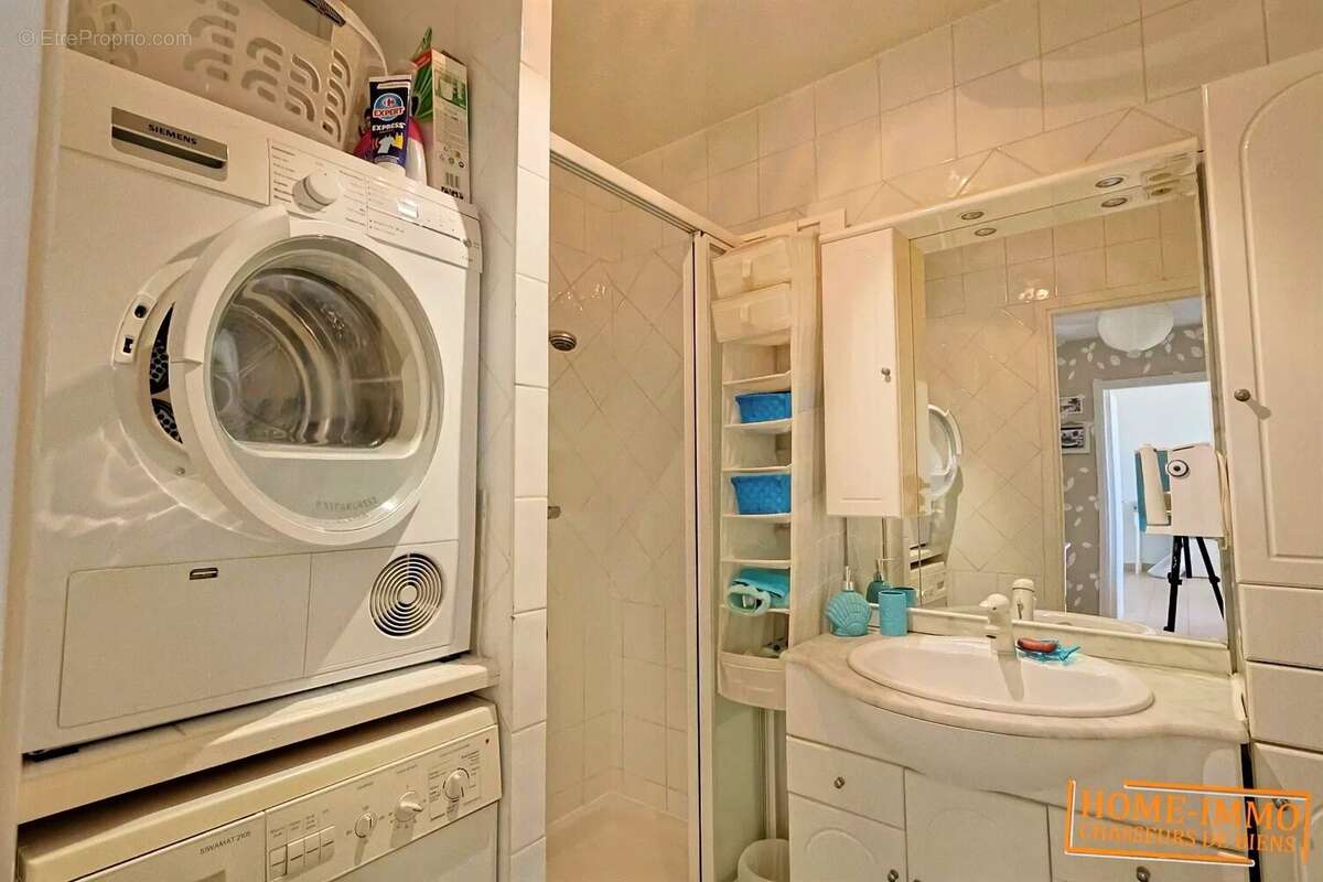 Appartement à VALLAURIS