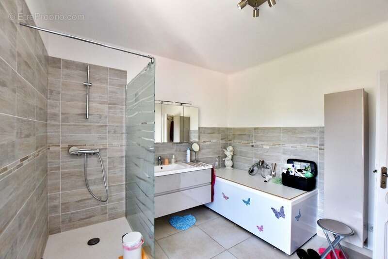 Maison à vendre 6 pièces LE LAVANDOU-SAINT CLAIR (83) - photo 10