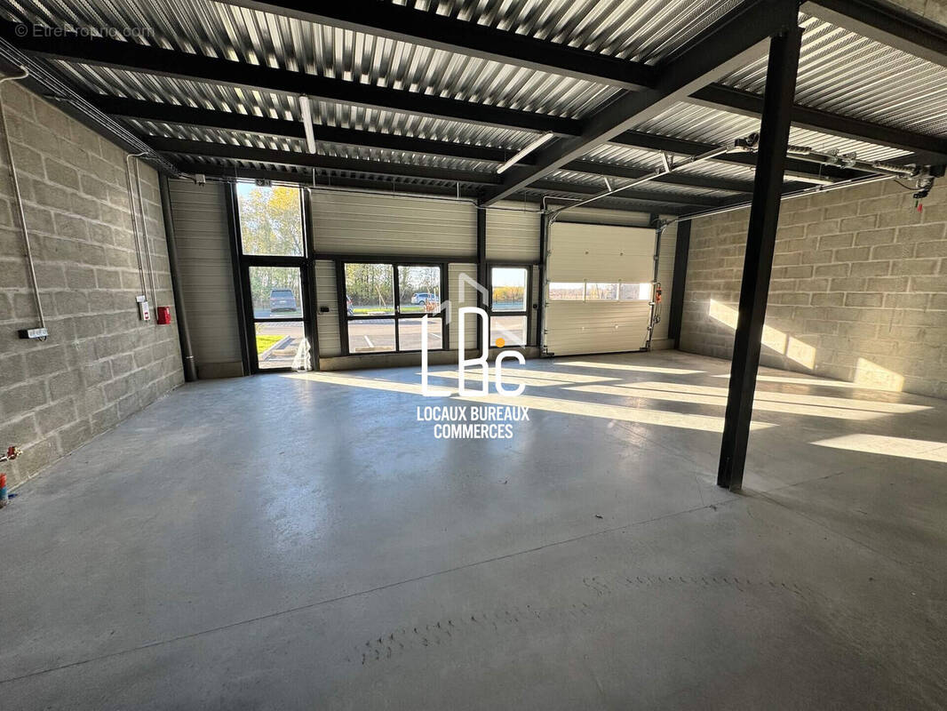 Commerce à BASSE-GOULAINE