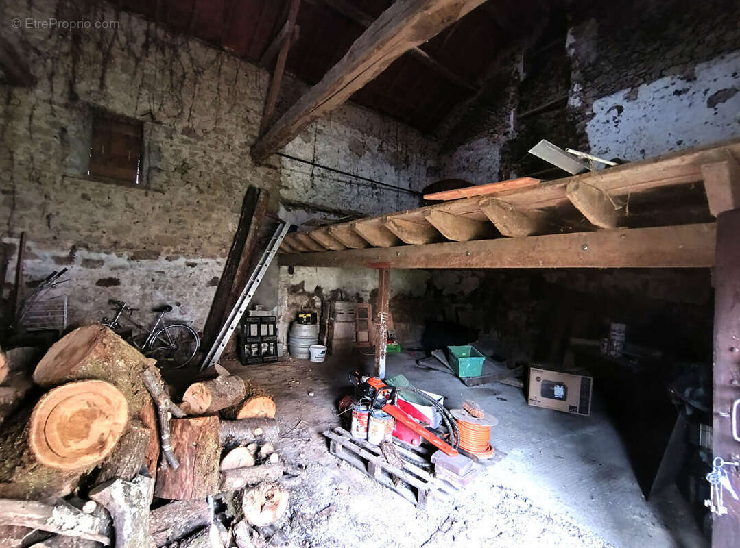 Maison à BESSINES-SUR-GARTEMPE