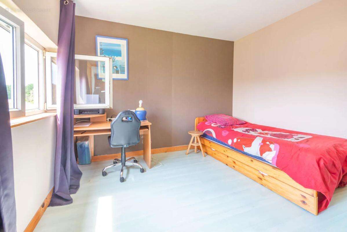 Maison de ville - 5 pièces de 101 m² à Coignières - photo 9