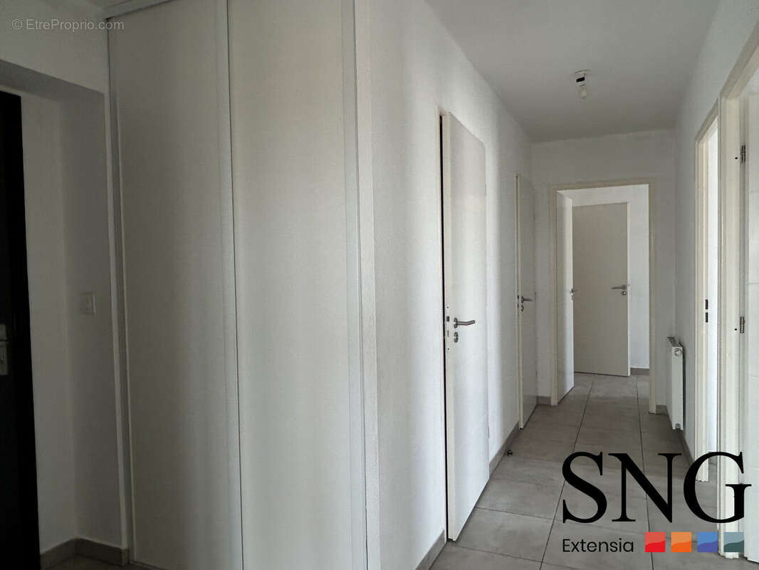 Appartement 79 m² à Narbonne  - photo 8