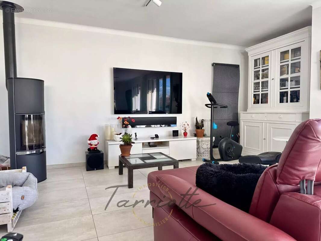 Maison à MONTELIMAR