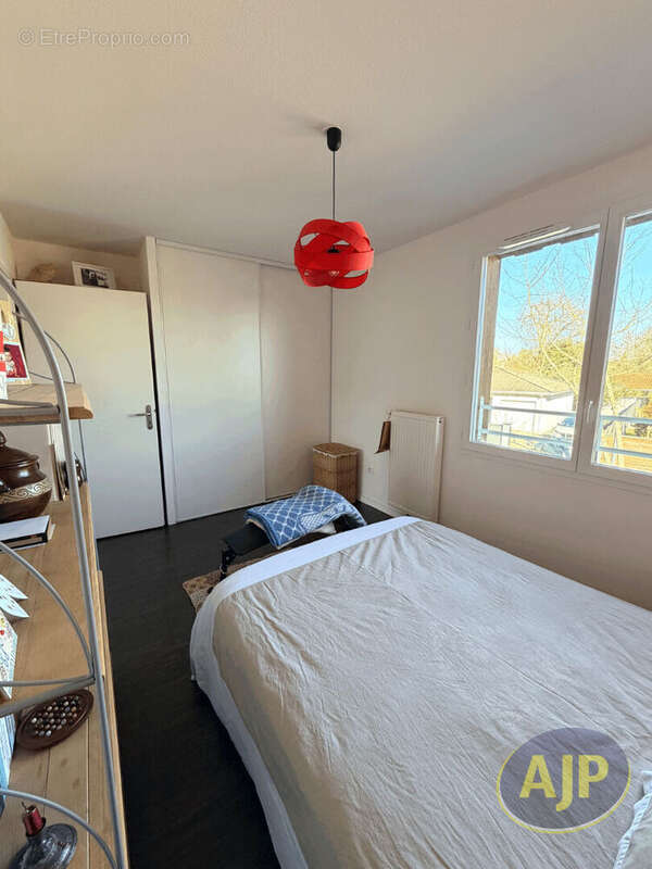 Maison à SAINT-JEAN-D'ILLAC