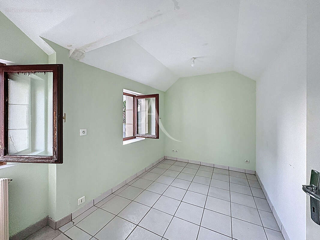 Maison à BEAUFORT-EN-VALLEE