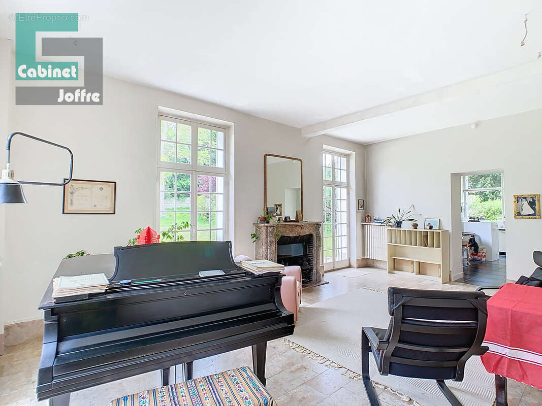 Appartement à FONTAINEBLEAU