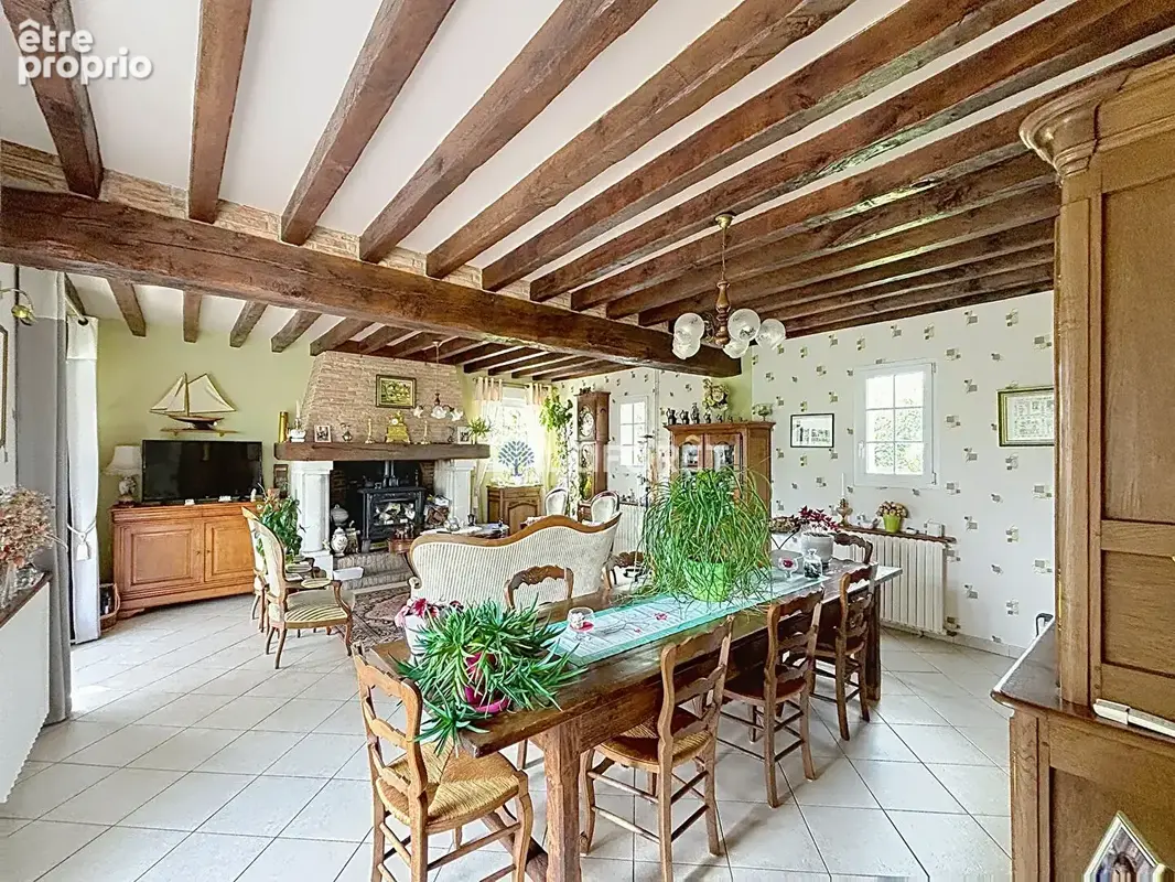 Maison à vendre 195 m²  4 chambres, jardin, véranda et garage - photo 2