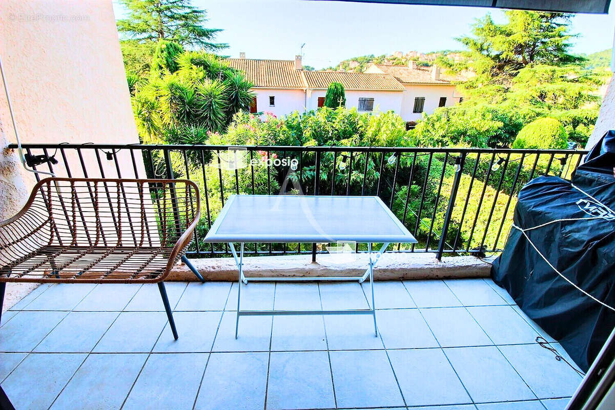 Appartement à CARQUEIRANNE