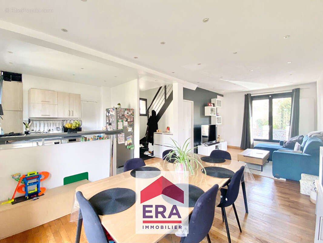 Maison à SARTROUVILLE