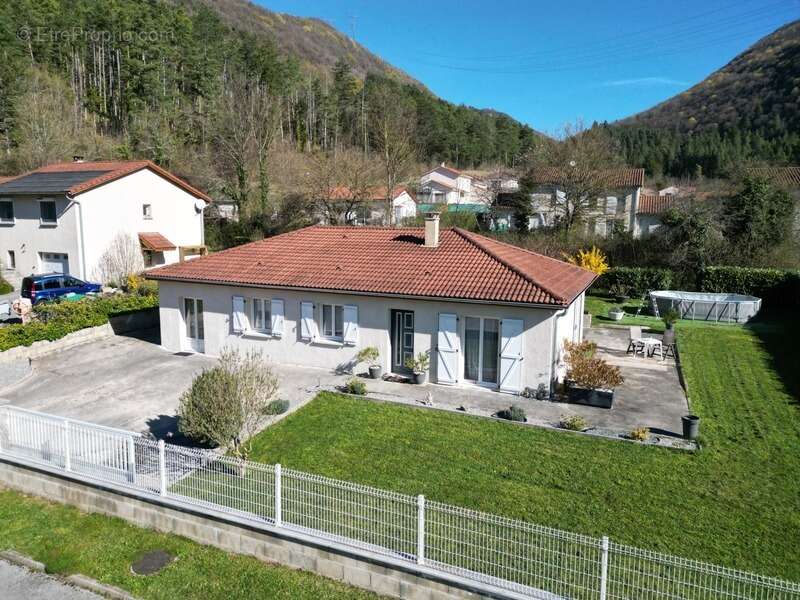 Maison à THOIRETTE