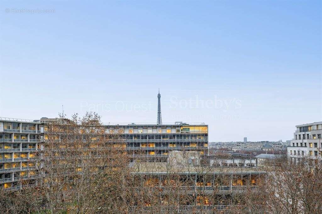 Appartement à PARIS-7E