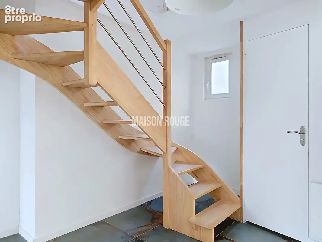 Maison de bourg en pierre   4 chambres  dépendance aménageable de 50 m² - photo 9