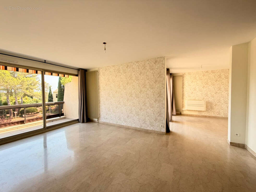 NIMES LA CIGALE Superbe appartement 5 pièces de 117 m2 avec terrasses, piscine, tennis - photo 3