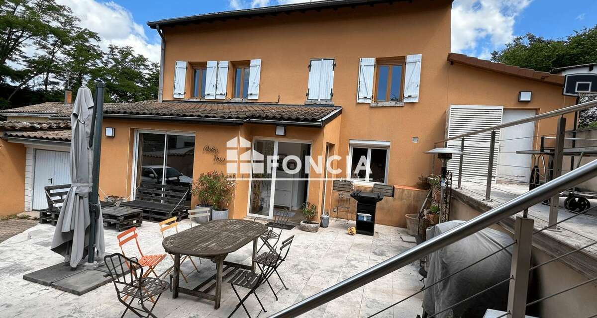 Maison à SATHONAY-VILLAGE