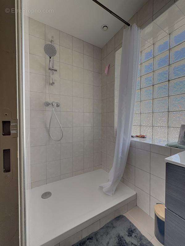 Appartement à GENLIS