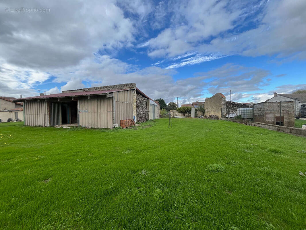 Terrain à BROUSSEY-RAULECOURT