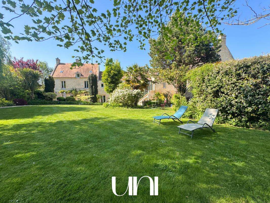 Maison à FONTAINE-HENRY