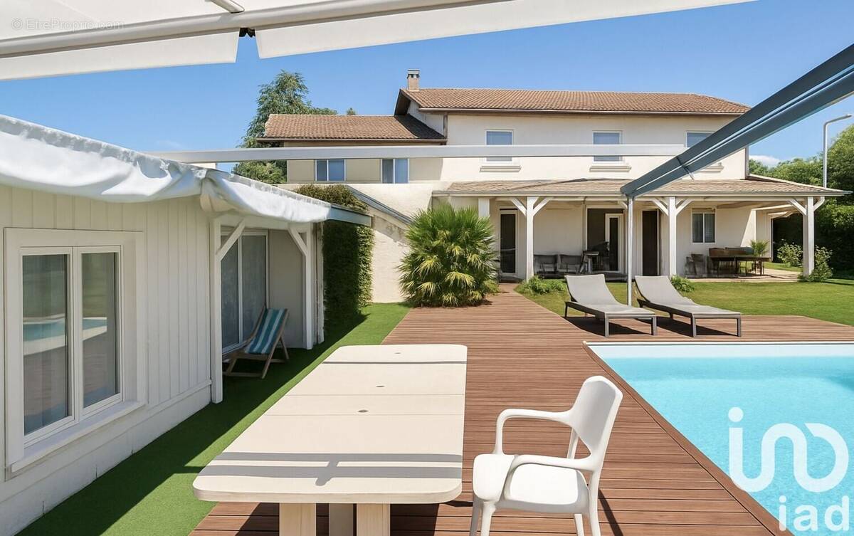 Photo 1 - Maison à SAINT-SIMEON-DE-BRESSIEUX