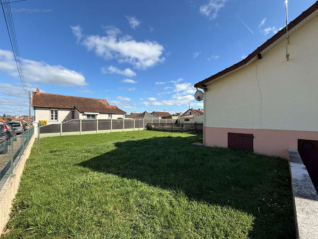 Maison à COMMENTRY