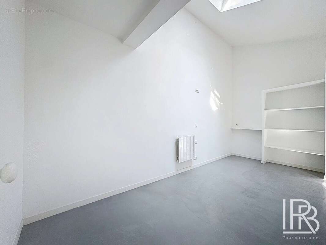 Appartement à MARSEILLE-1E