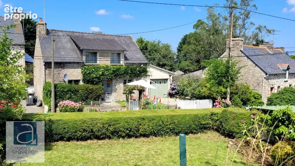 Maison à COLLINEE