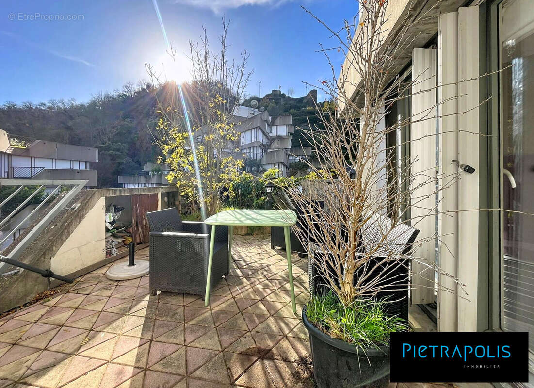 Appartement 86 m² à Givors  - photo 2