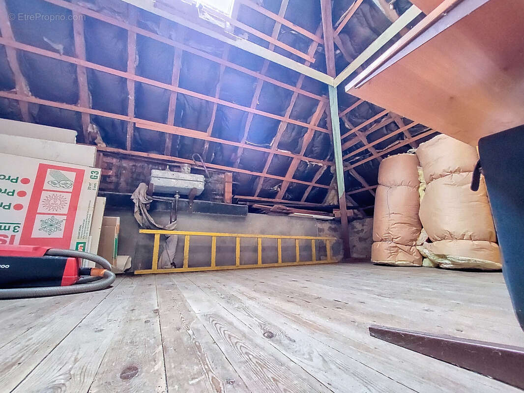 Maison à MONTMARTIN-SUR-MER