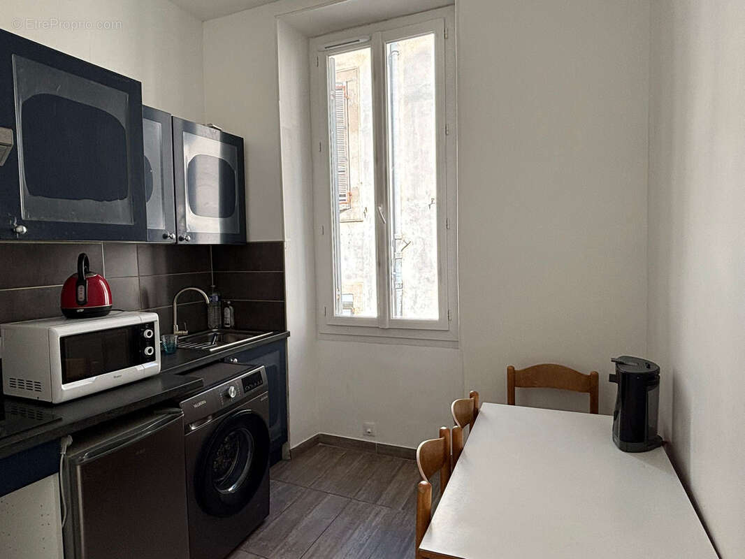 Appartement à MARSEILLE-2E