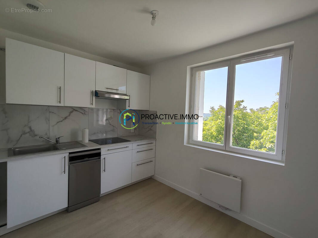 Appartement à VELINES