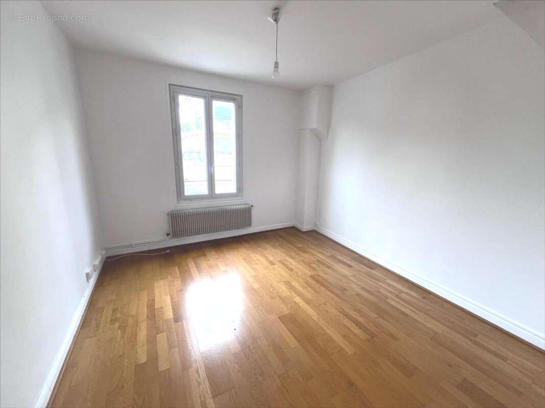 Appartement 35 m² à Reims  - photo 3