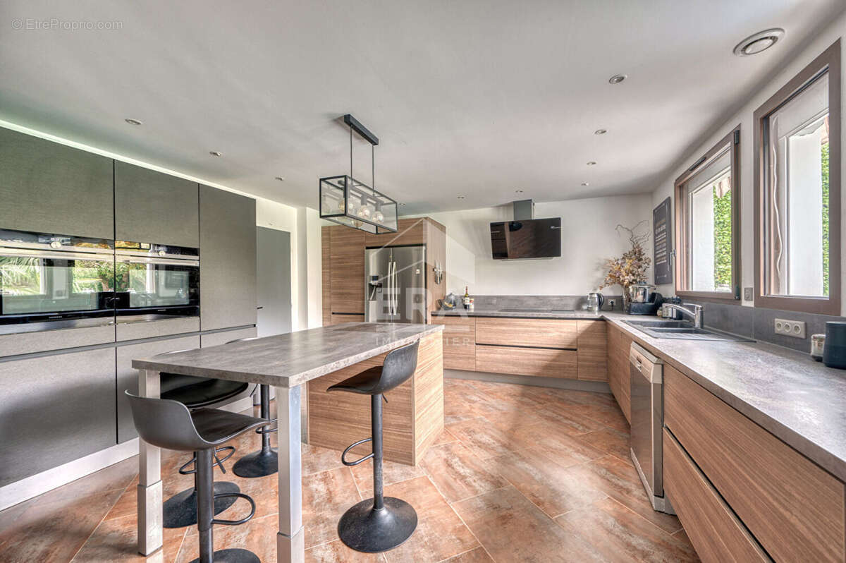 Maison à NOISY-LE-ROI