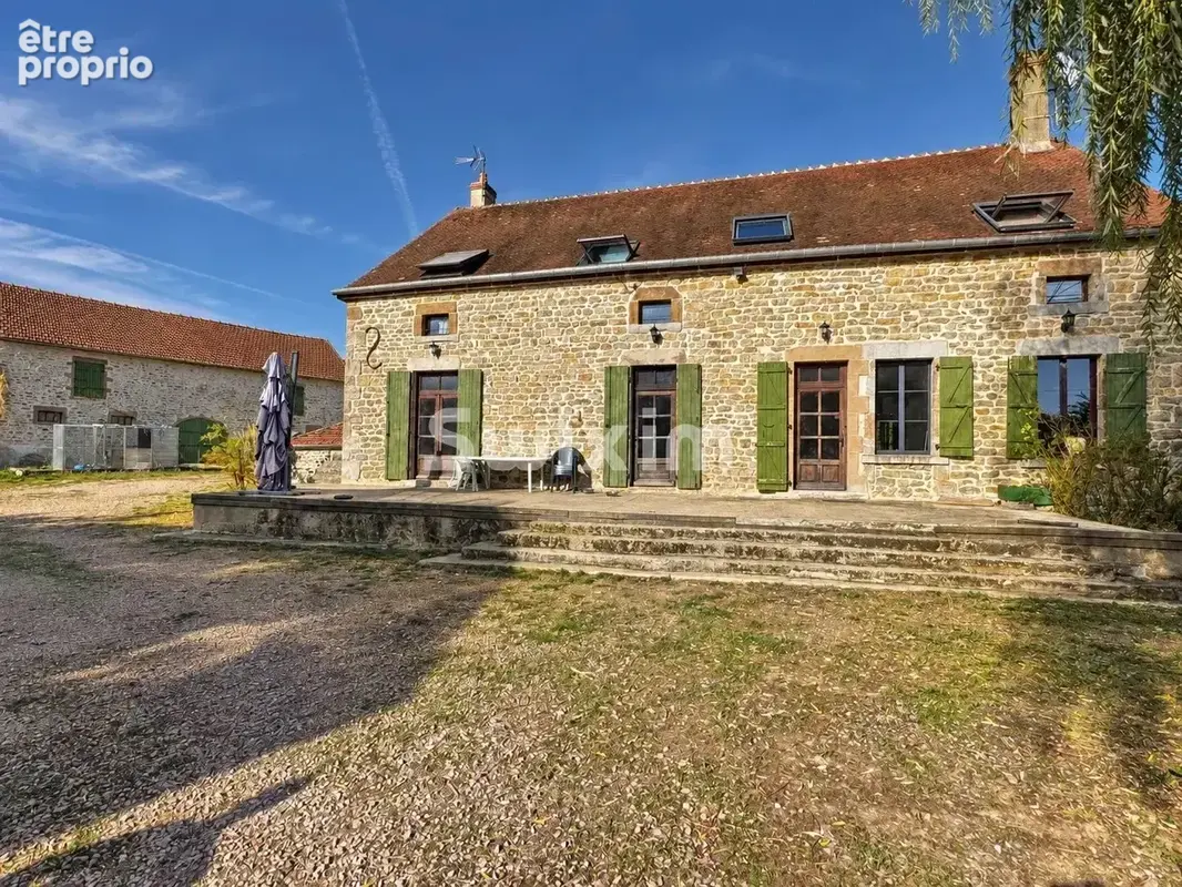Un domaine à imaginer – 4 bâtiments sur près de 4 hectares clos - photo 5
