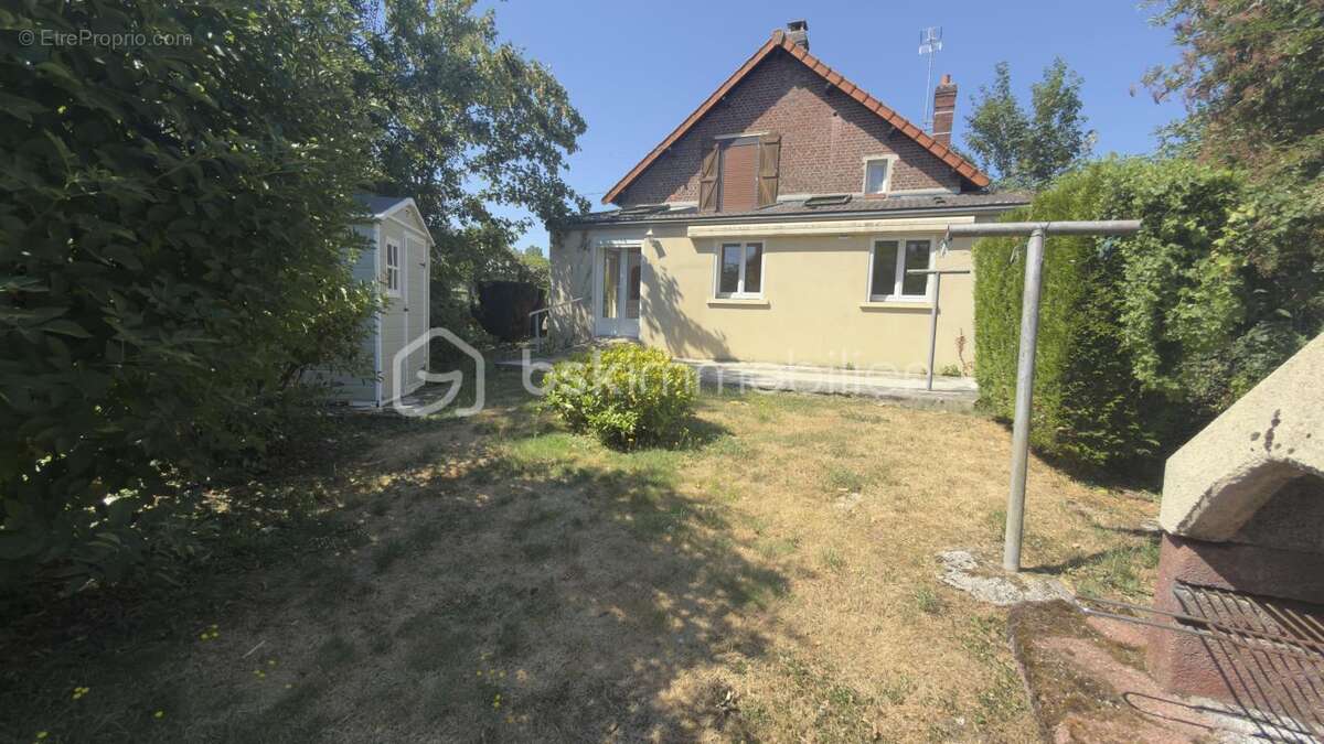 Charmante Maison avec jardin, terrasse et dépendances - photo 3